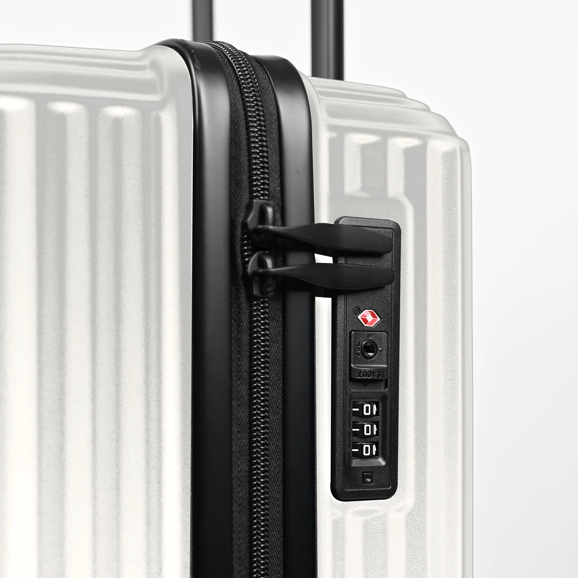 Air Glide 24" Suitcase in Beige - Image 7