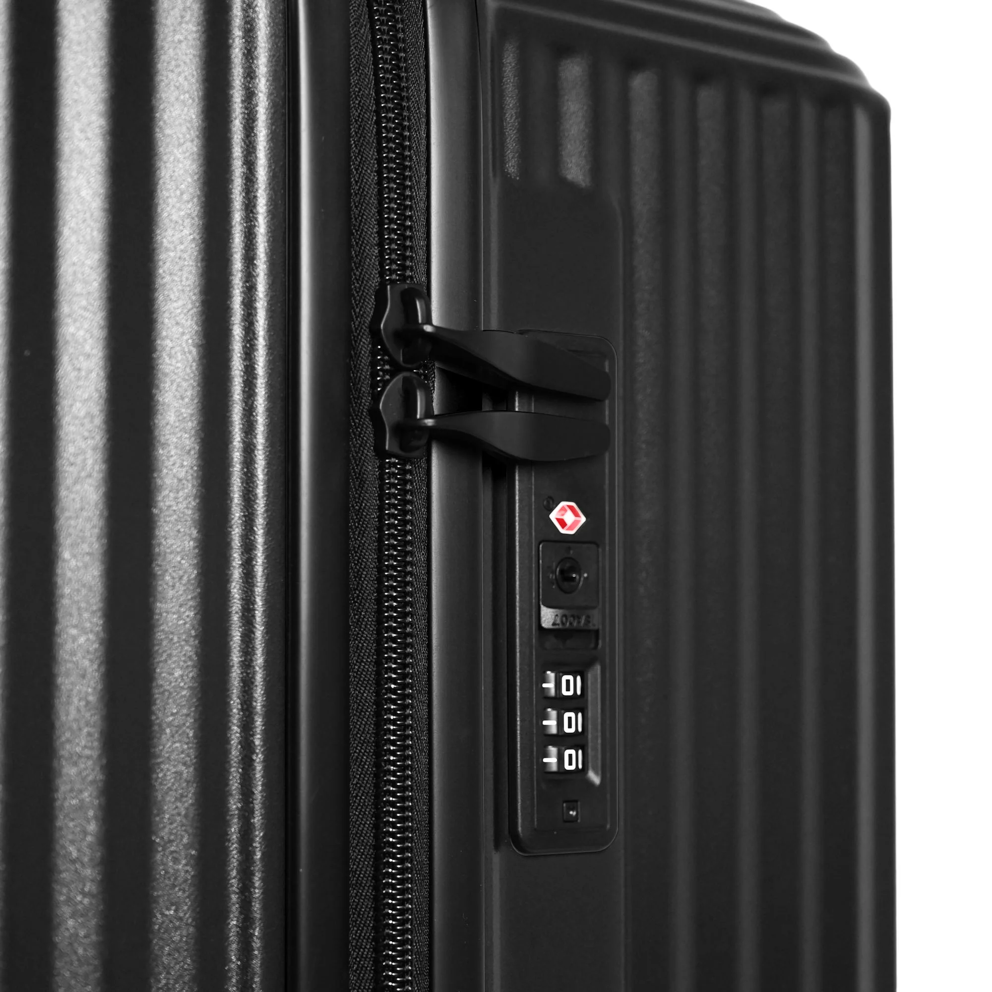 Air Glide 32" Suitcase in Black - Image 7