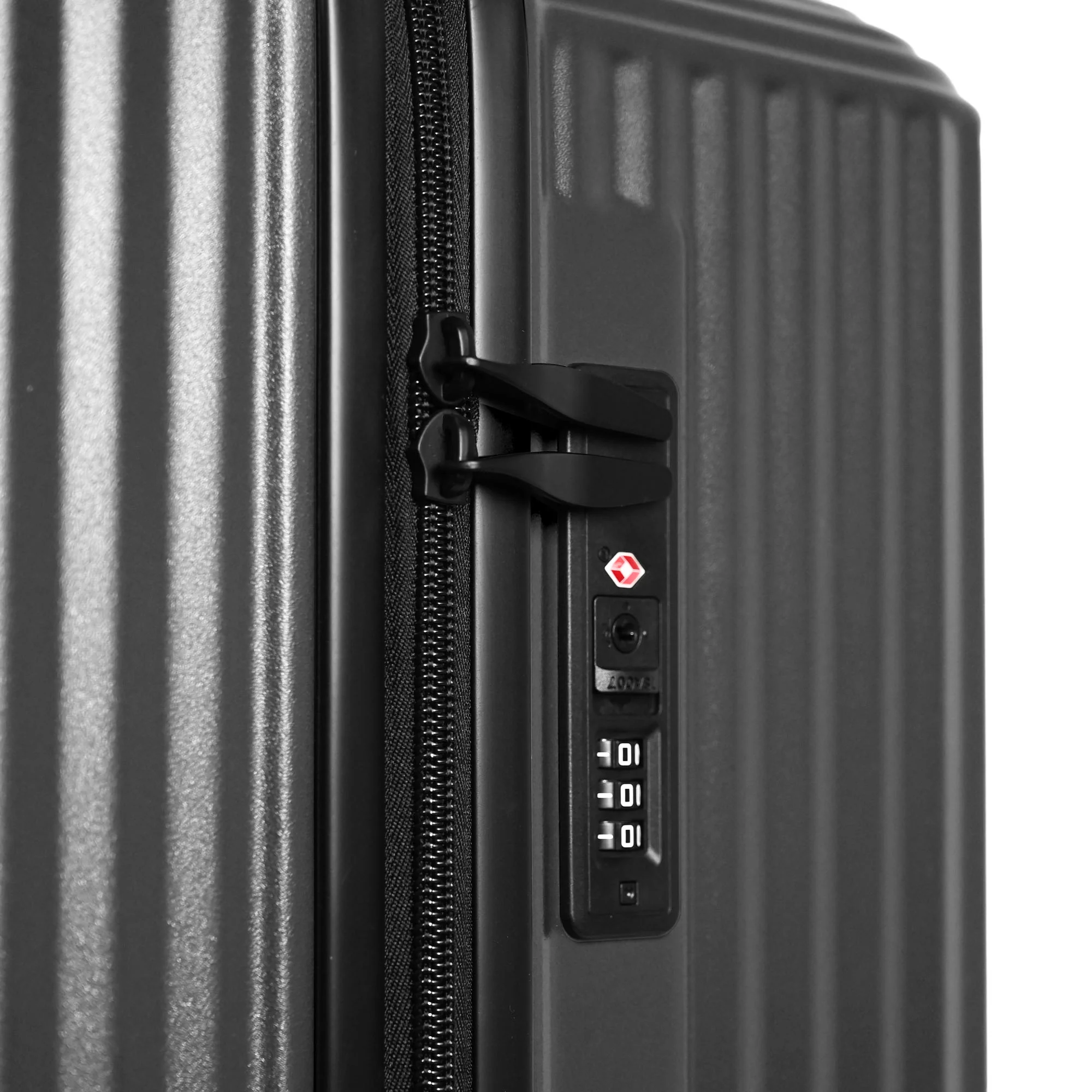 Air Glide 32" Suitcase in Gunmetal - Image 7